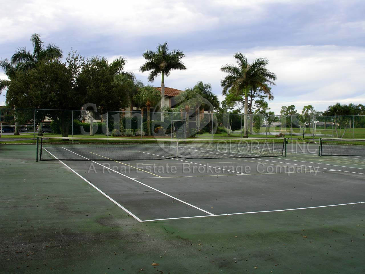 Country Manor Tennis Courts