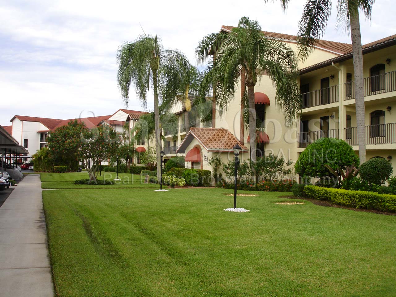 Country Manor Walkway to the Condominiums