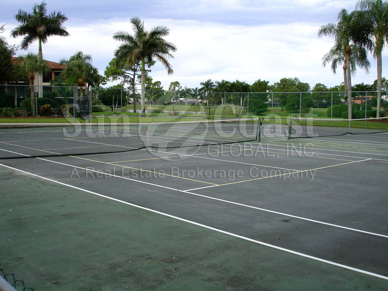Country Manor Tennis Courts