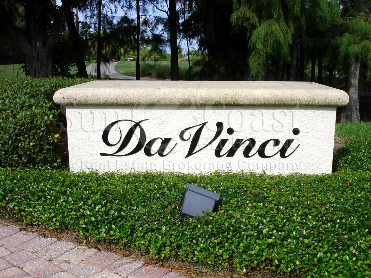 Da Vinci Estates Signage