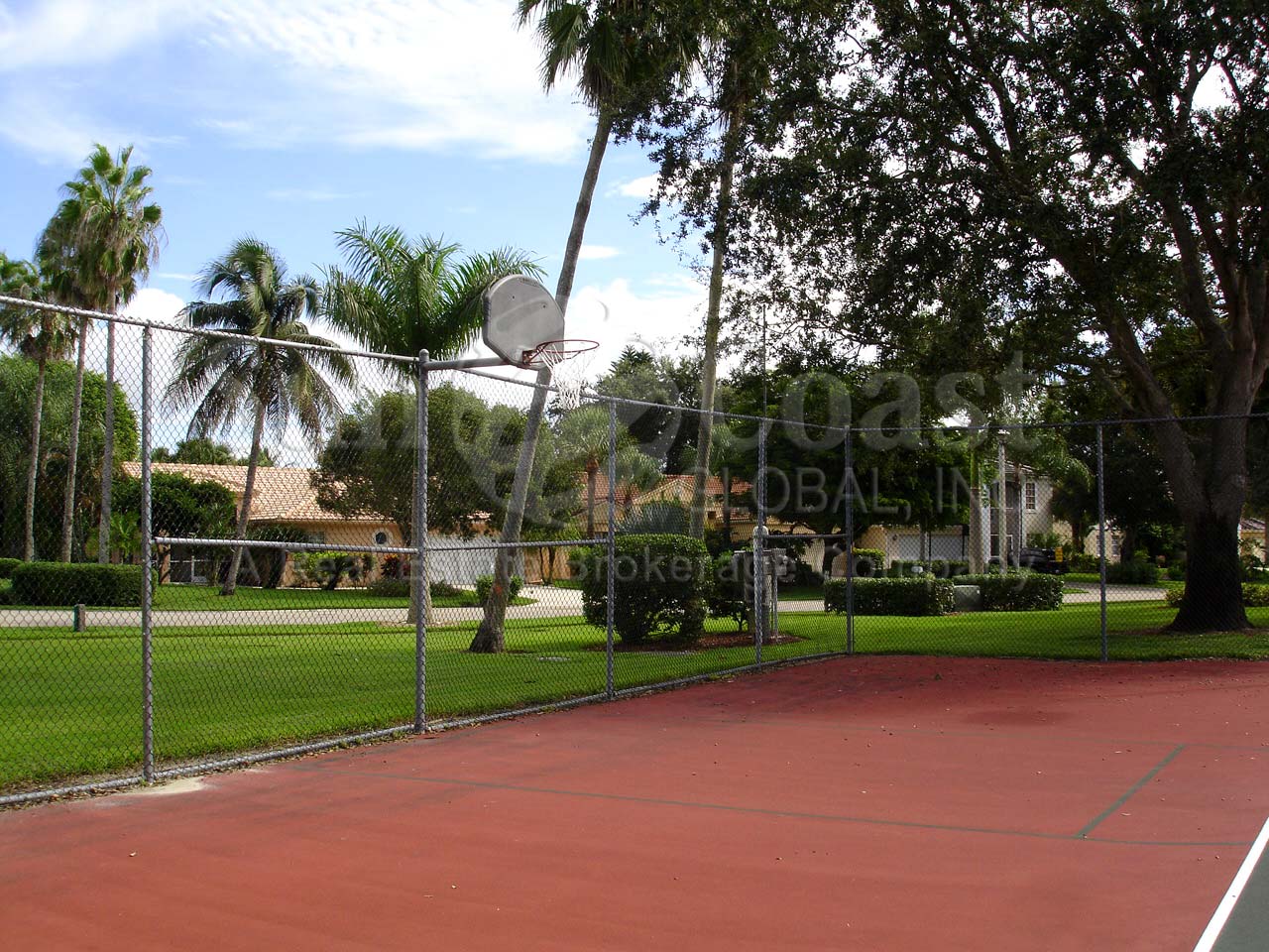 EMERALD LAKES Basketball Courts