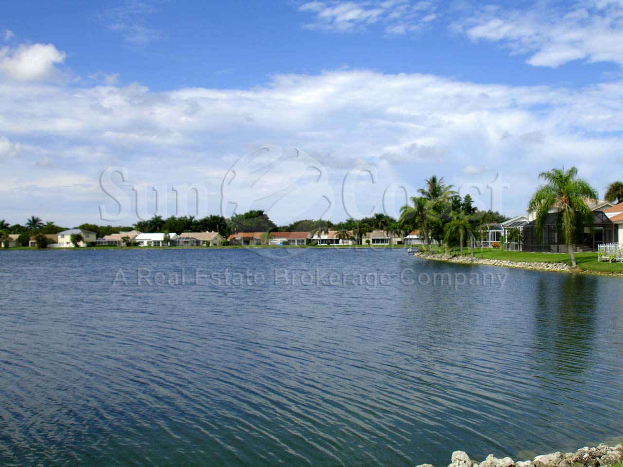 EMERALD LAKES Community Lake 