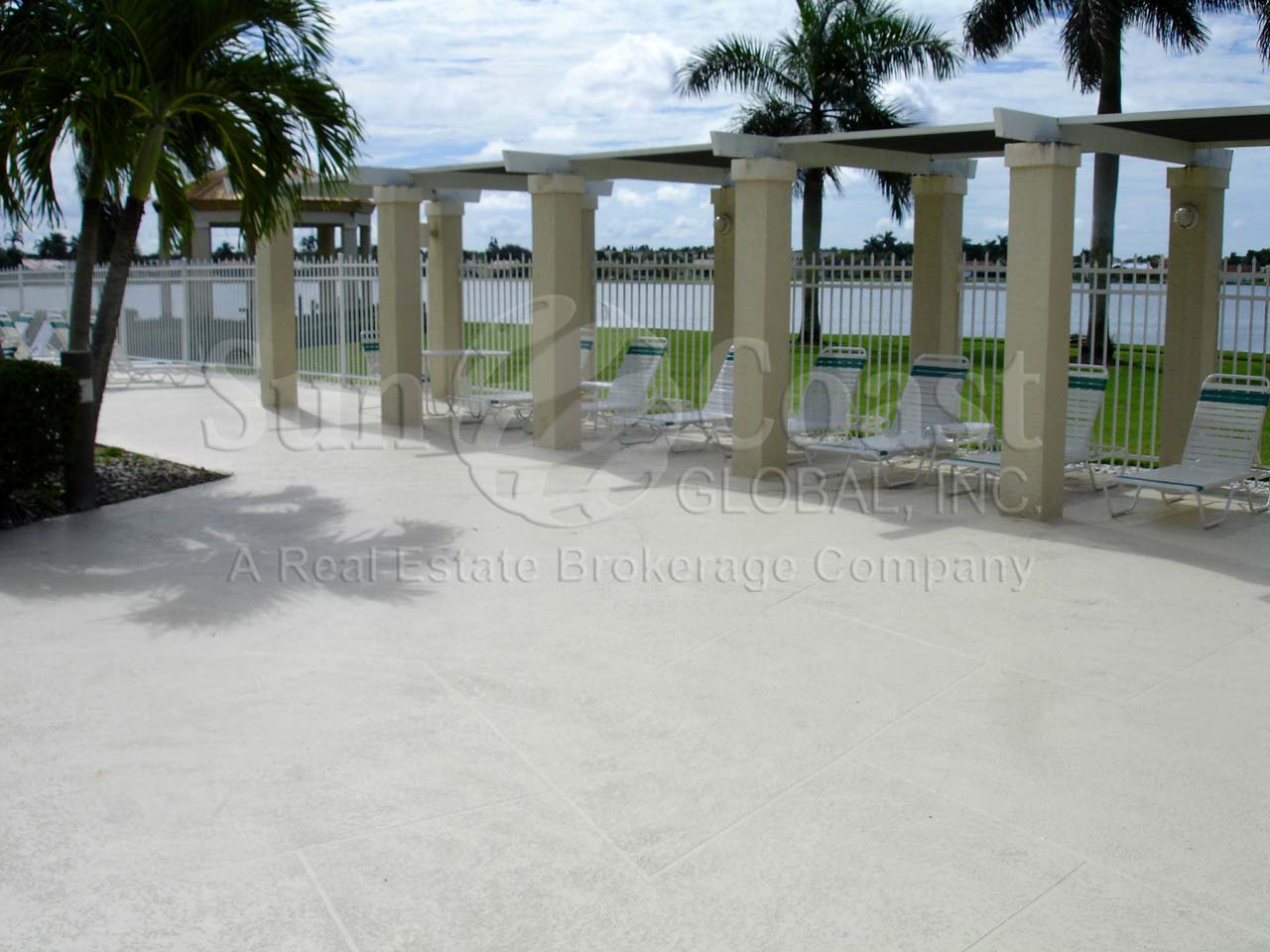 EMERALD LAKES Patio Area by the Community Pool 
