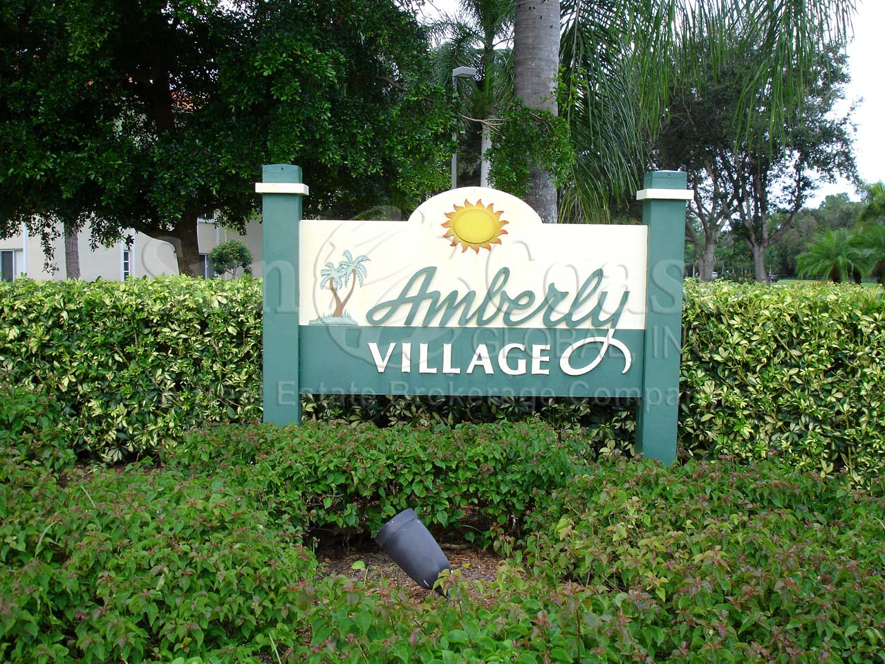 Amberly Village signage