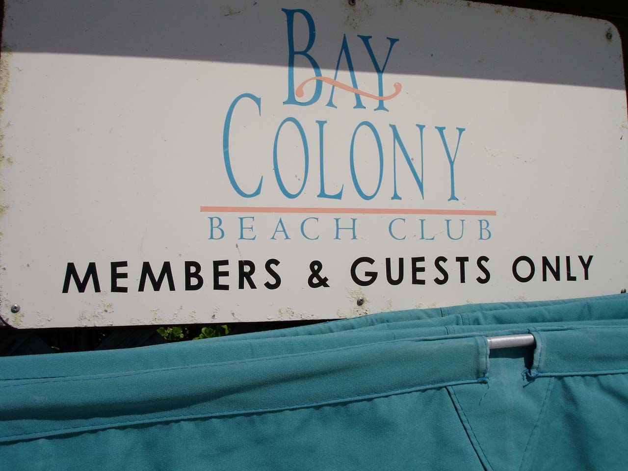 BAY COLONY Signage