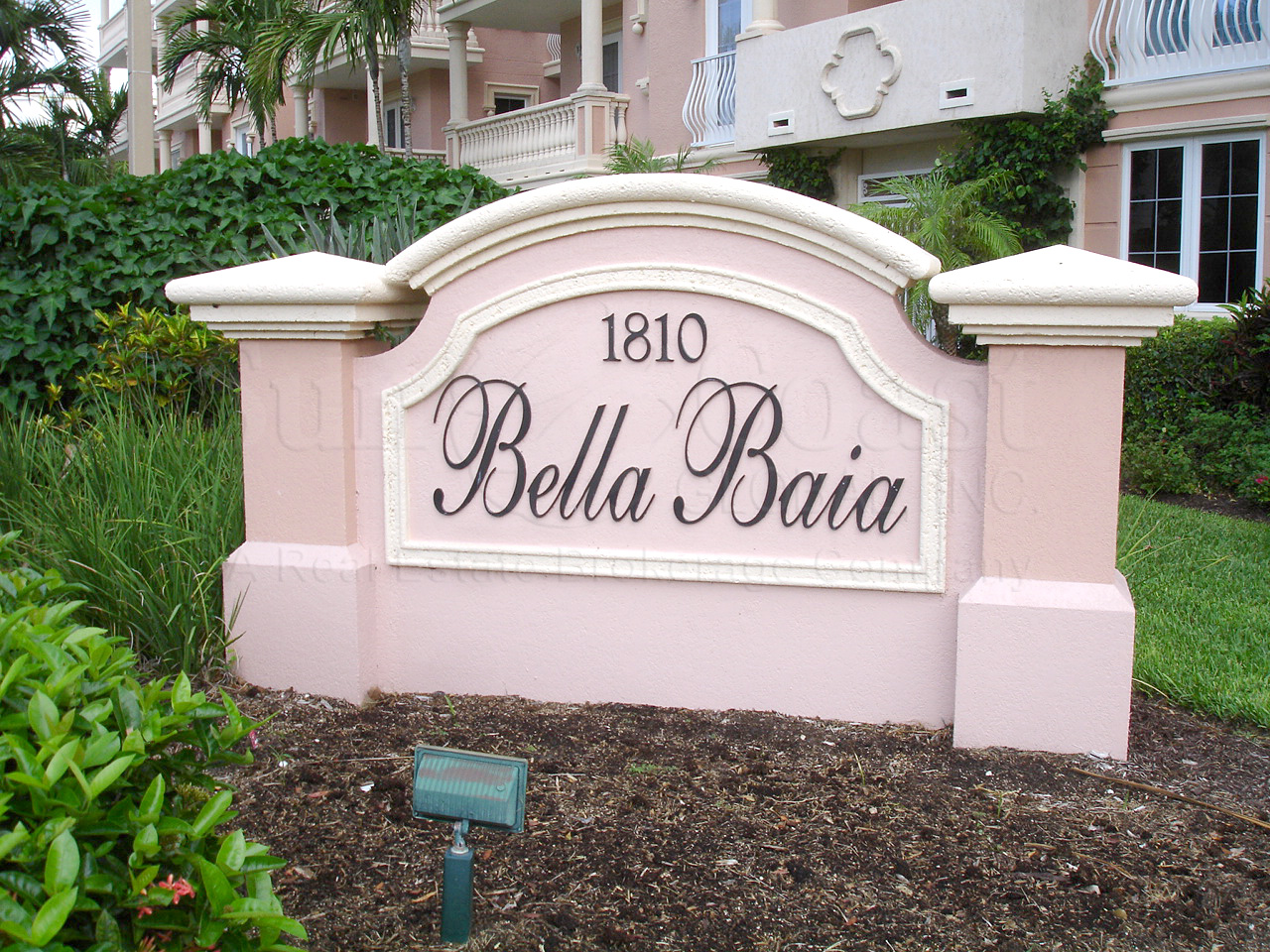Bella Baia Signage