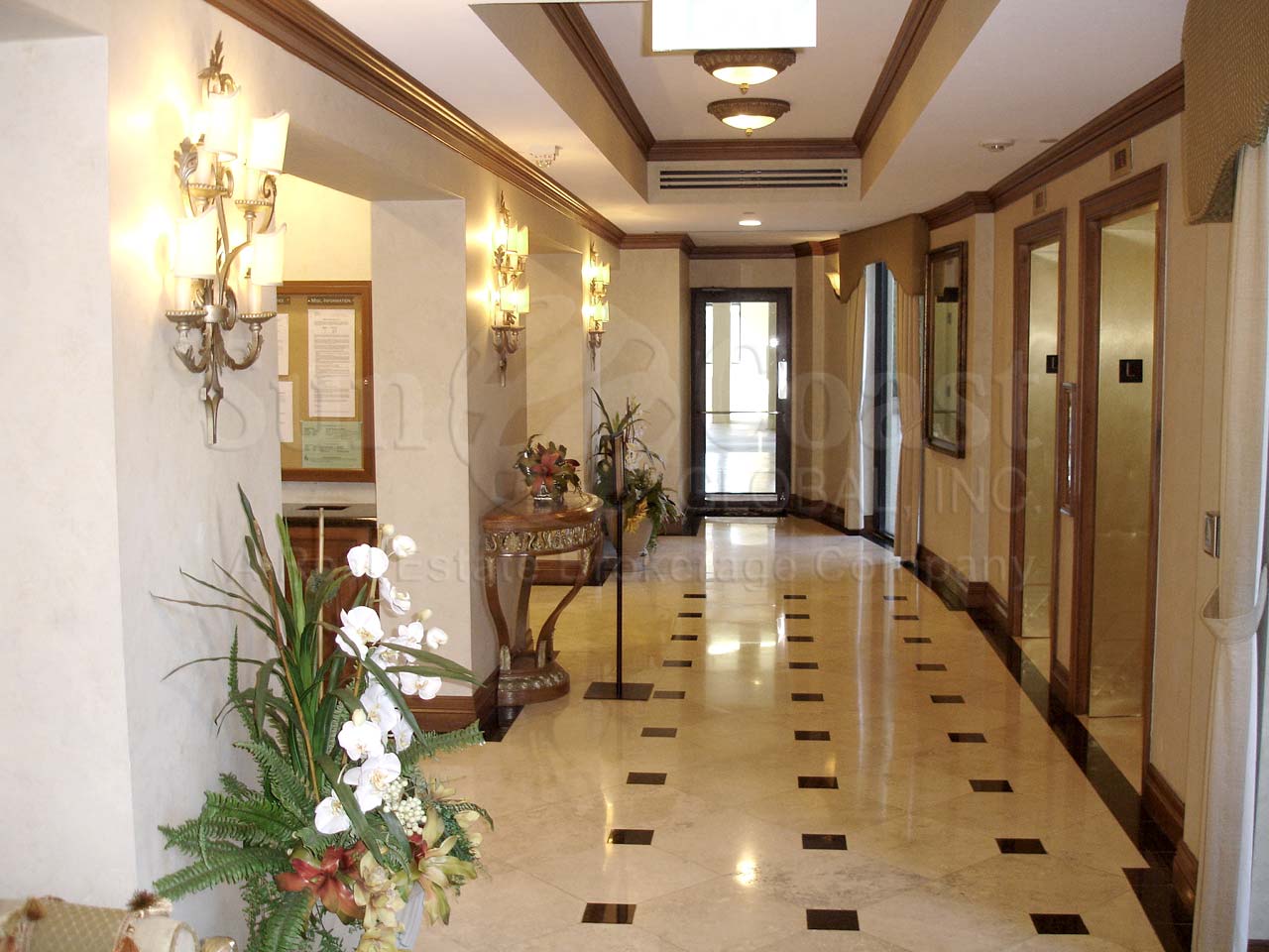 Caribe Lobby and Elevator