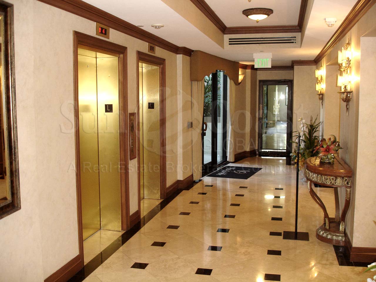 Caribe Lobby and Elevator