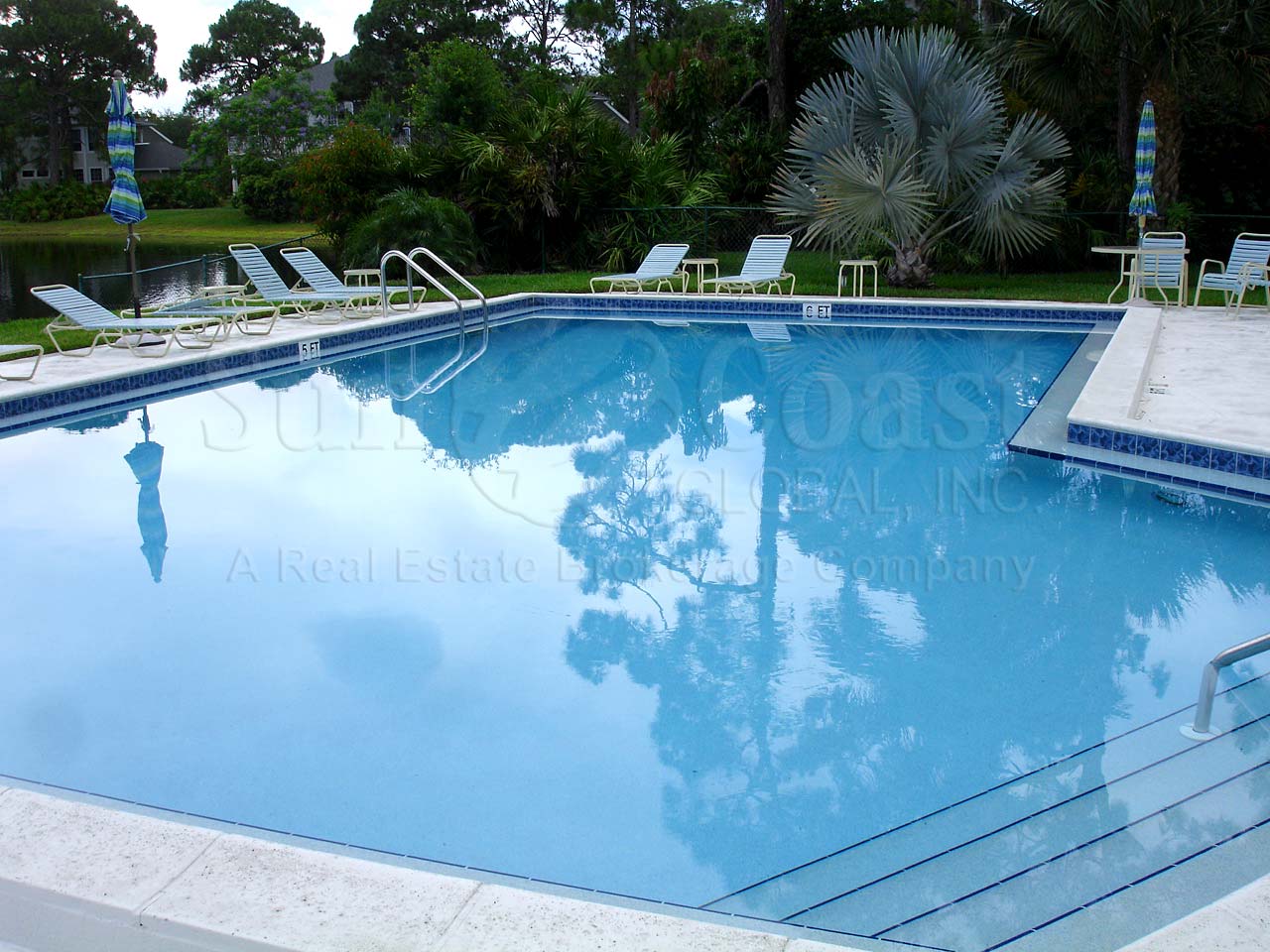 Carinosa Villas Community Pool