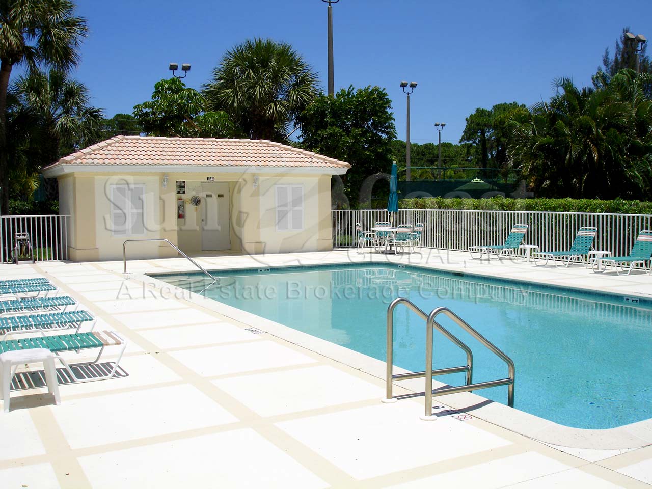 Charleston Square pool