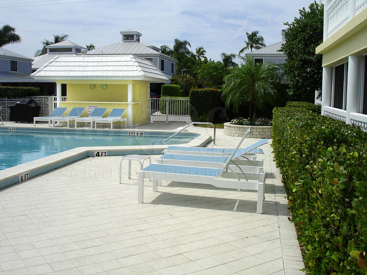 Colonnade Club Community Pool and Sun Deck Furnishings