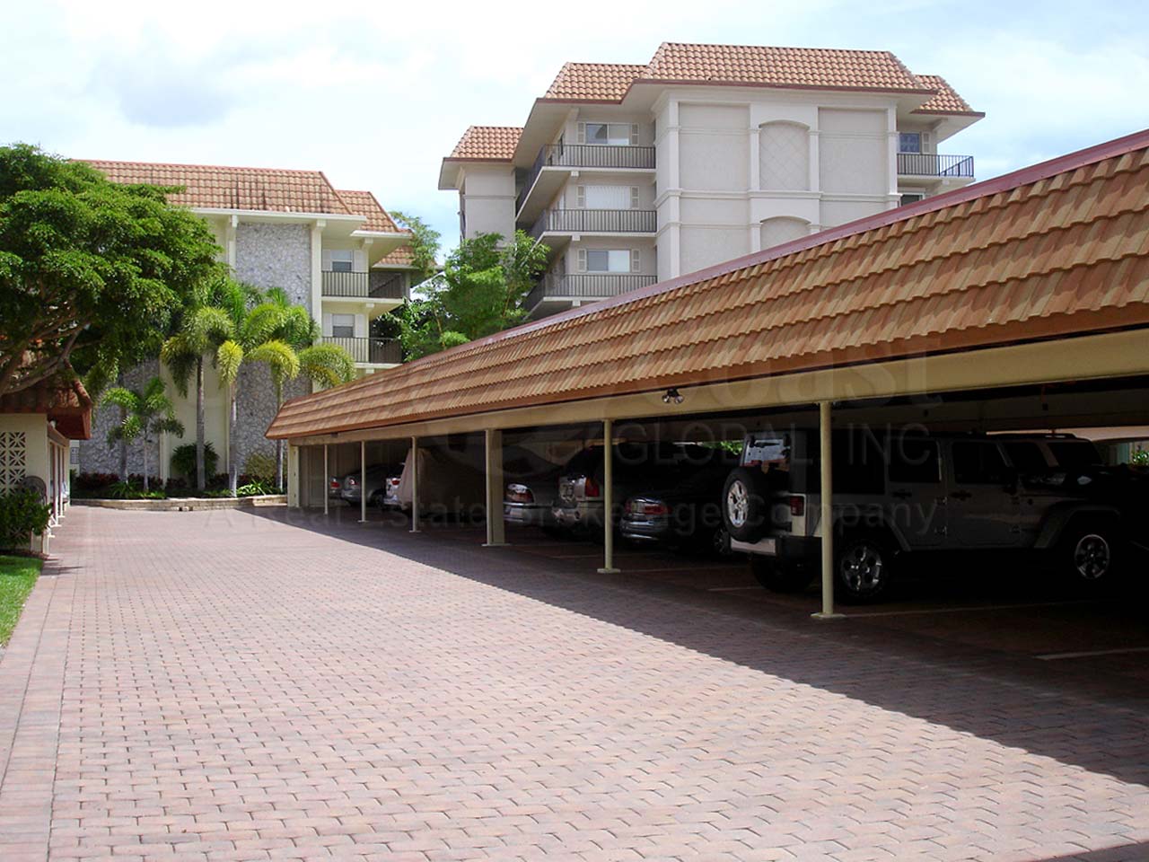 Commodore Club Covered Parking