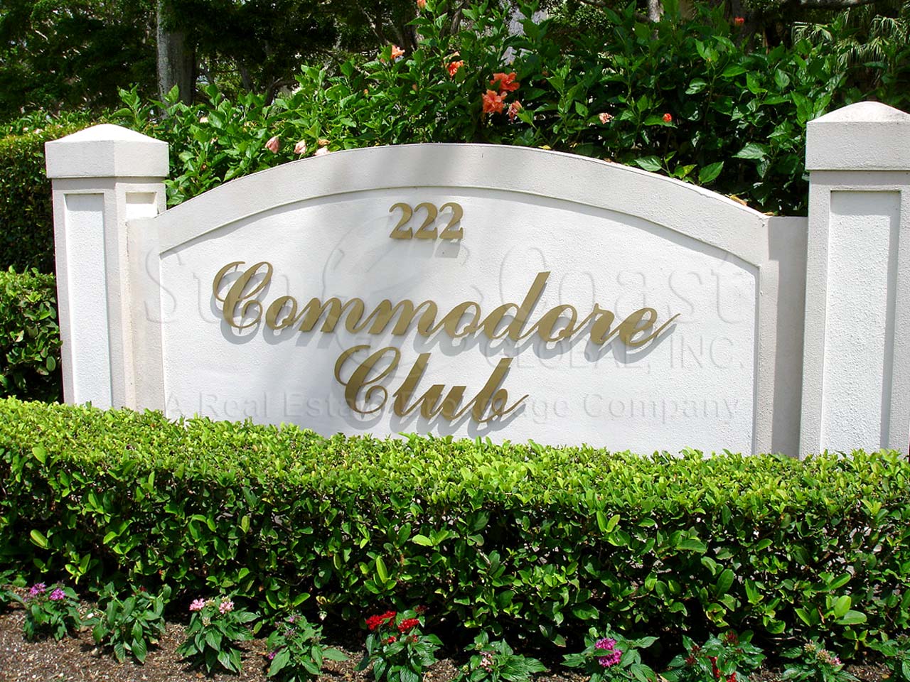 Commodore Club Signage