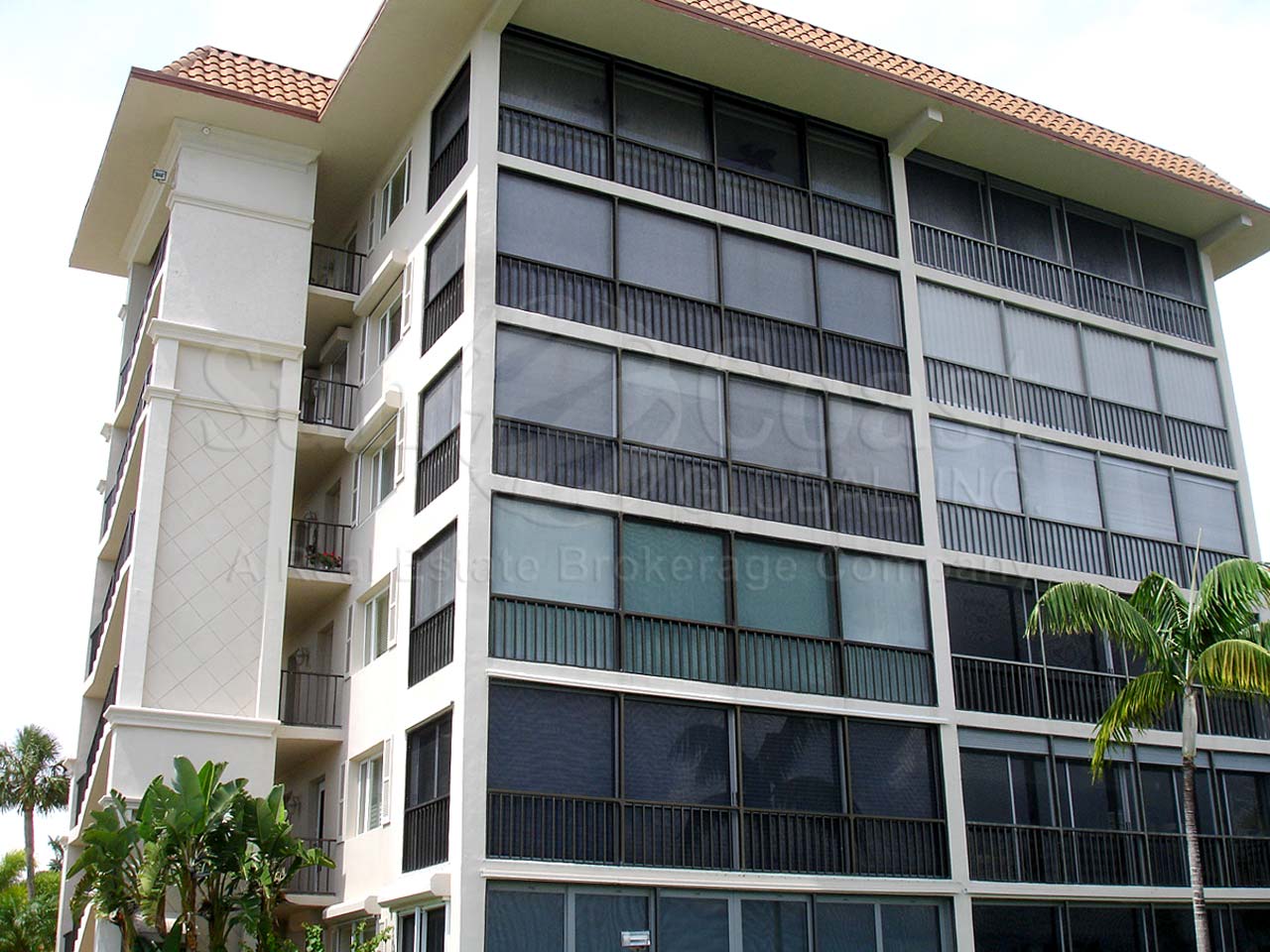 Commodore Club Condominium Building