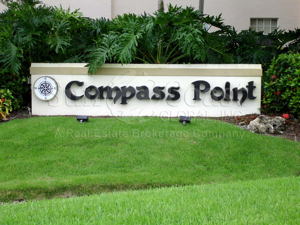 Compass Point South at Windstar sign