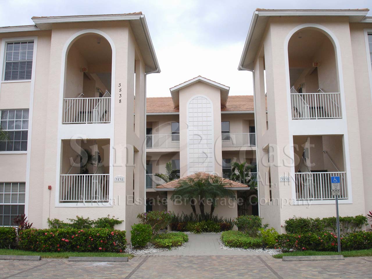 Compass Point South at Windstar 3-story condos