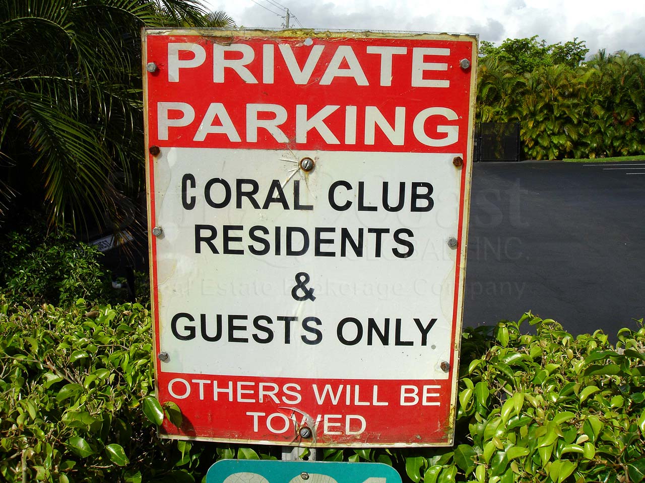 Coral Club Signage