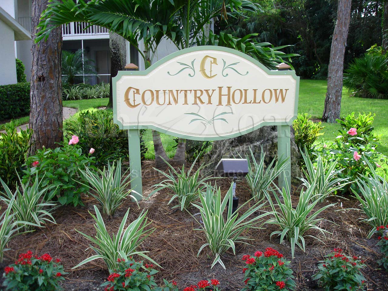 Country Hollow Signage