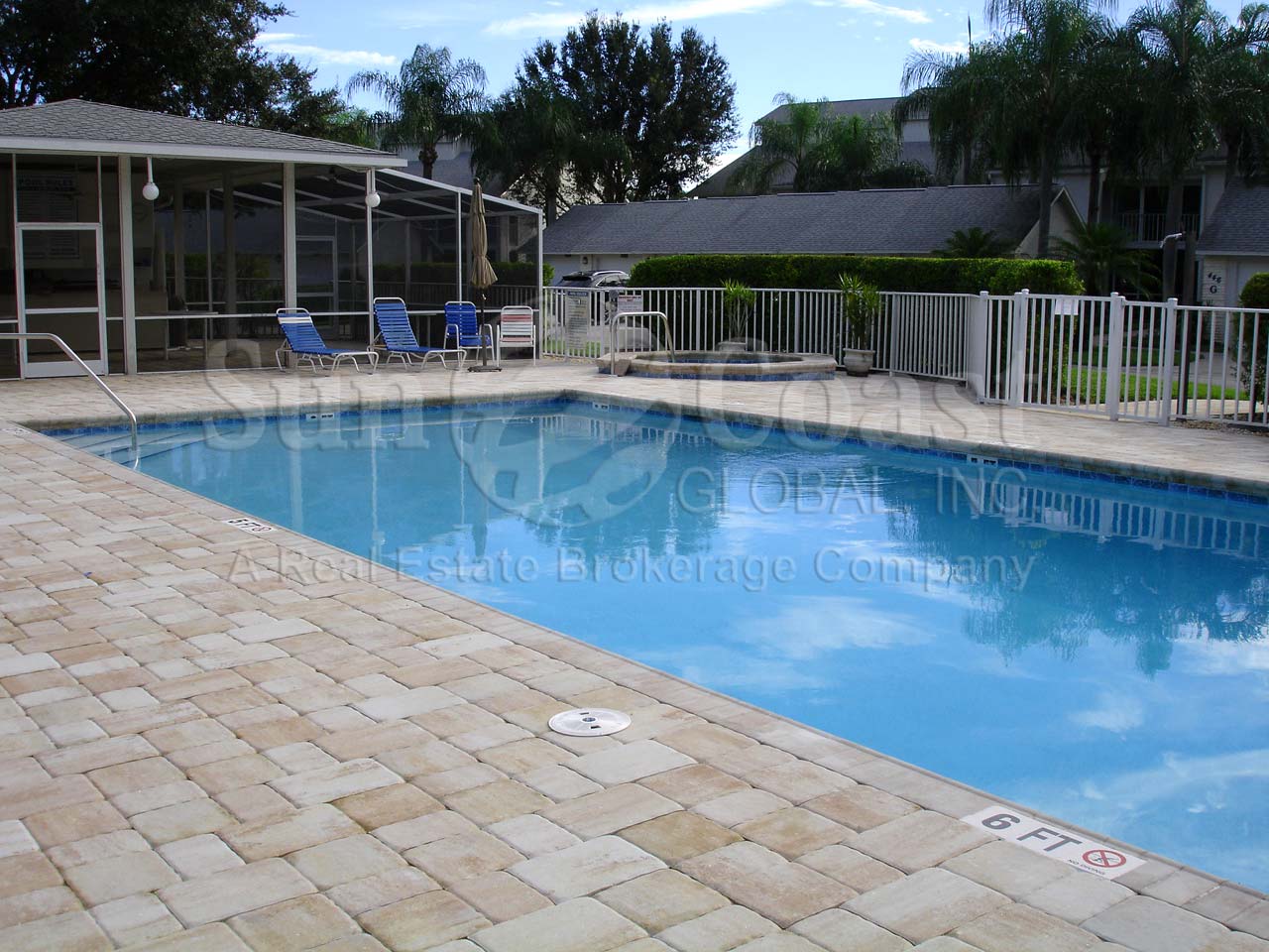 Country Hollow Community Pool