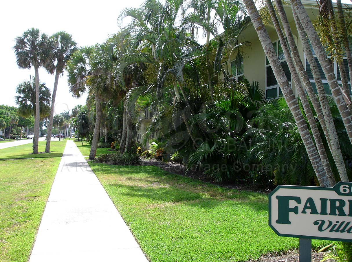 Fairfax Club Signage and Walkway