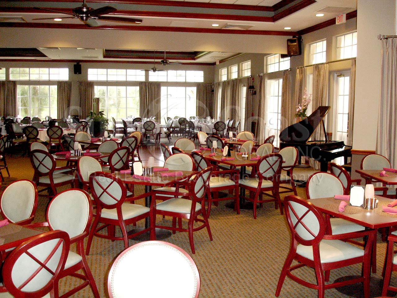 FOREST GLEN Golf and Country Club dining