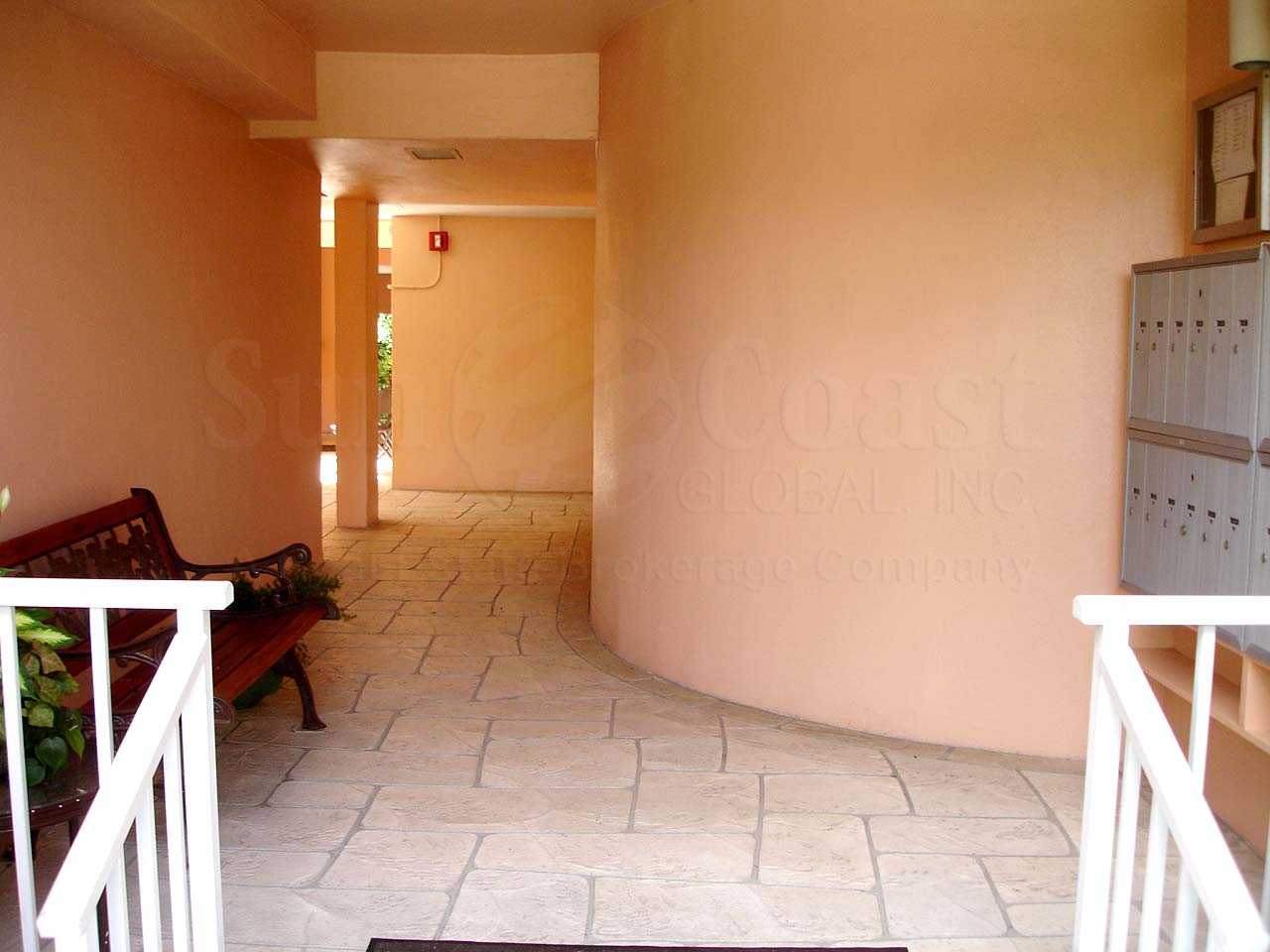 Gardenia Outdoor Hallway