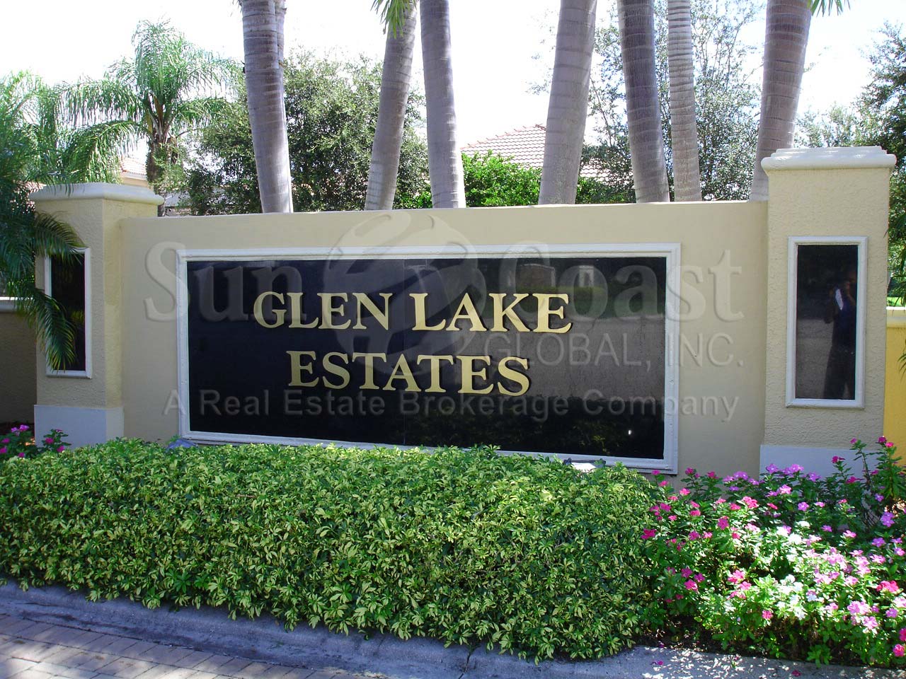 Glen Lake Estates signage