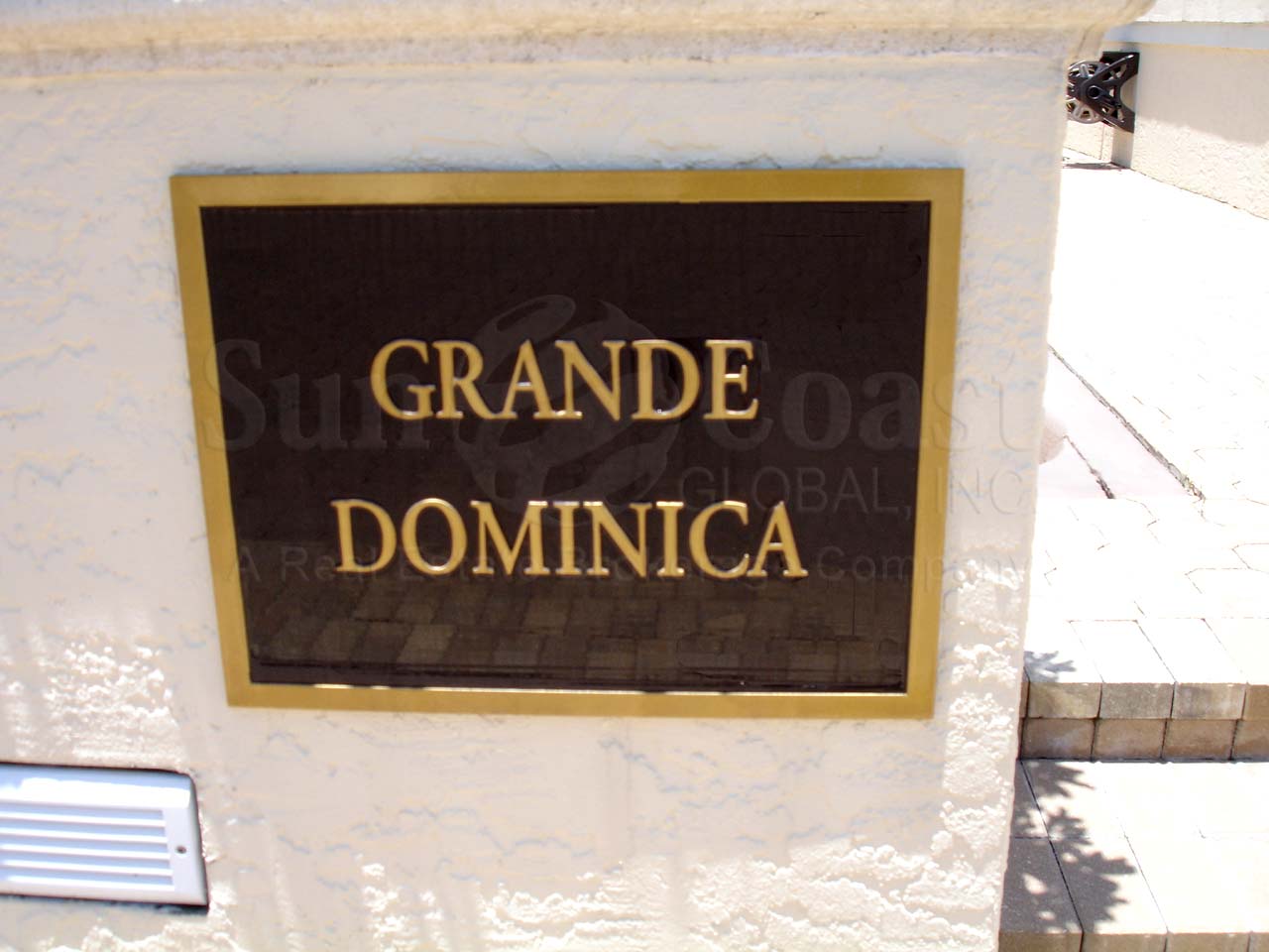 Grande Dominica Signage
