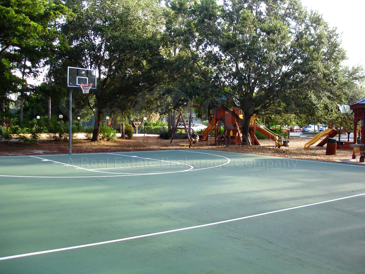 GREY OAKS Country Club basketball court