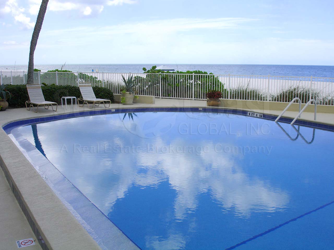 Gulf View Beach Club Community Pool