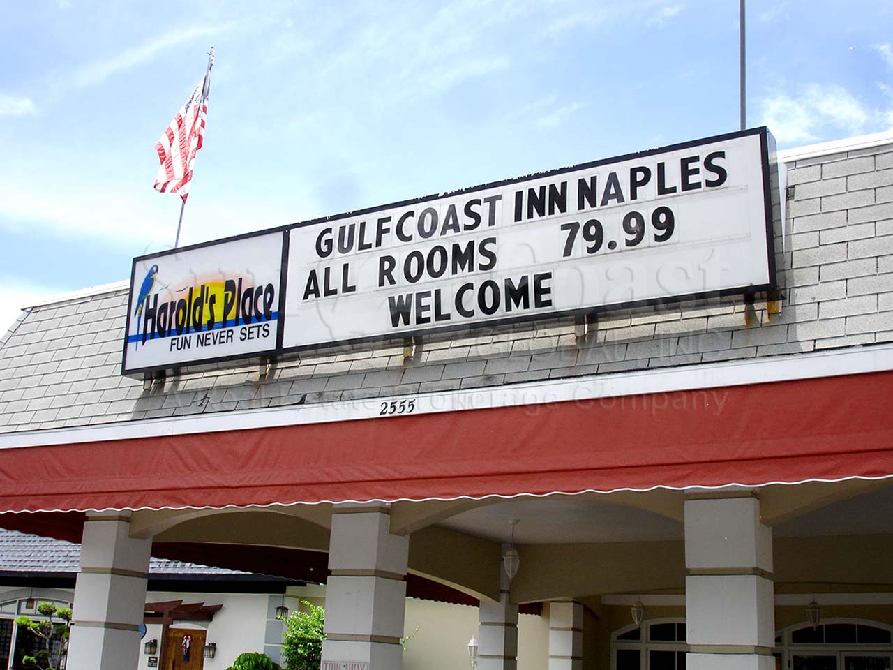 Gulfcoast Inn Of Naples Signage