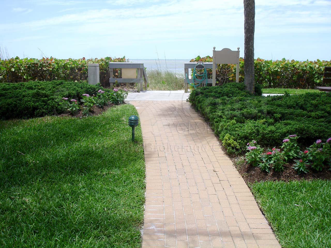 Gulfside Walkway to Beach