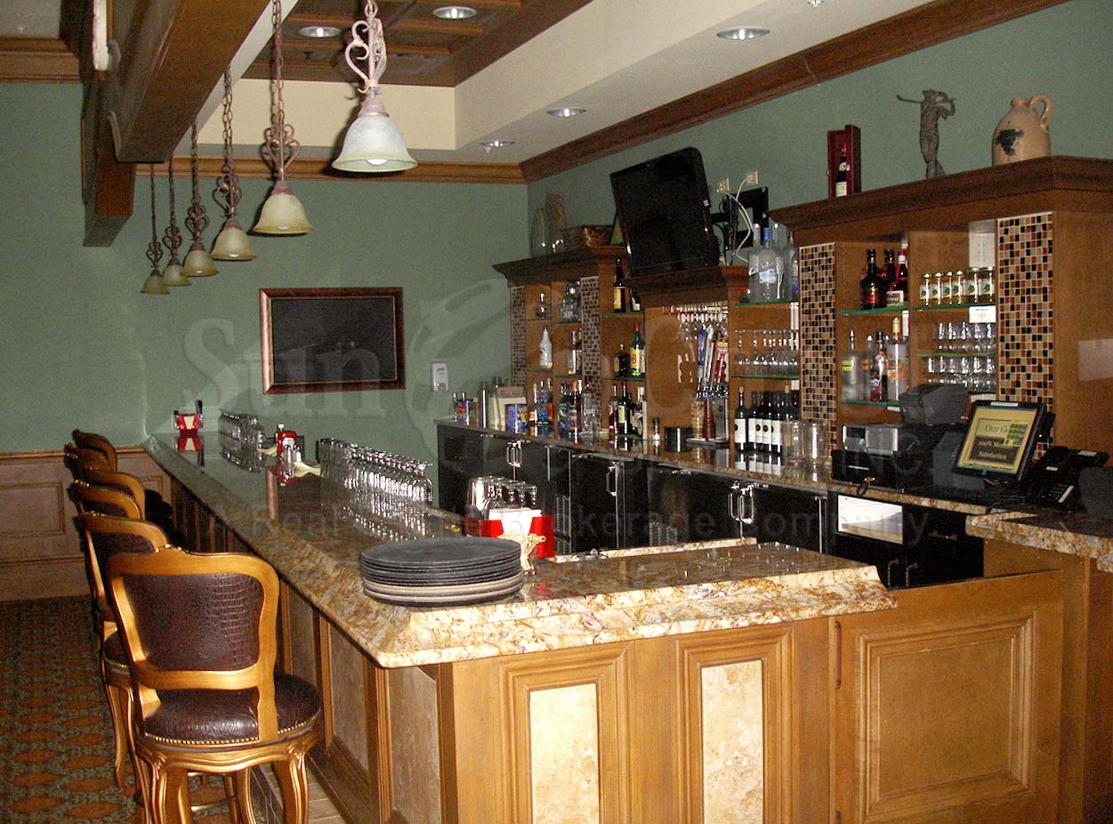 HERITAGE BAY Golf and Country Club bar and dining