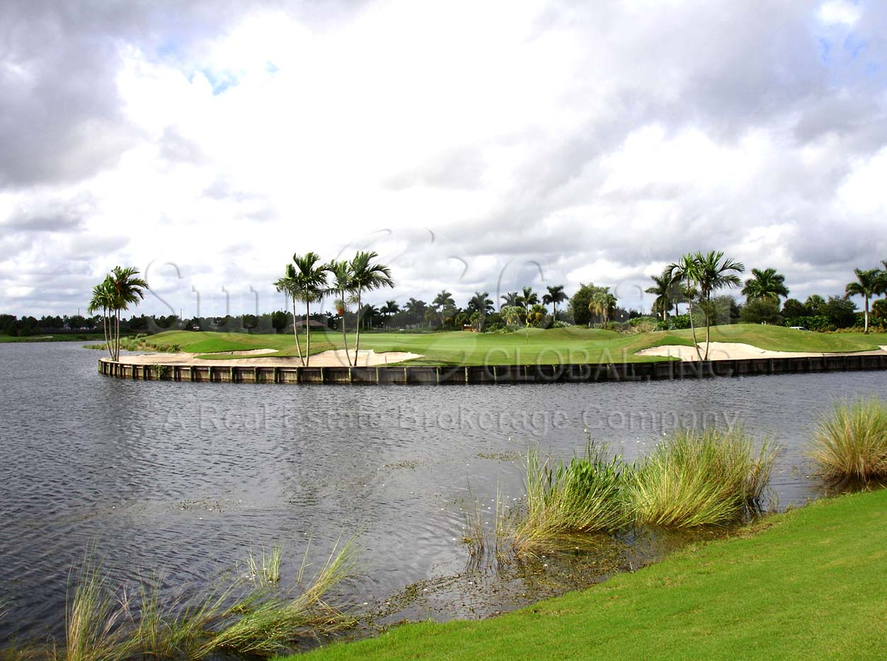 HERITAGE BAY Golf and Country Club