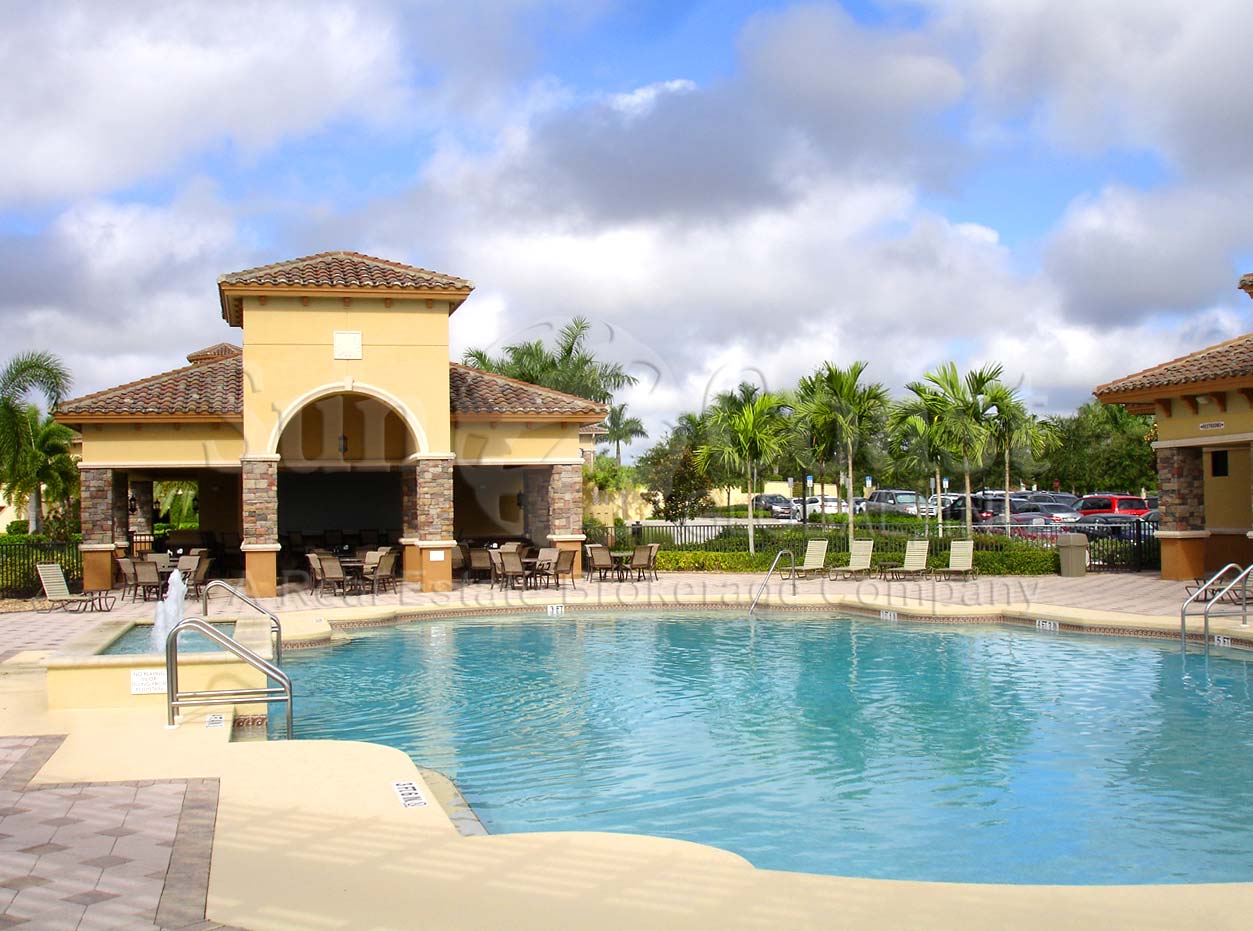 HERITAGE BAY Golf and Country Club fitness center, pool area and bar