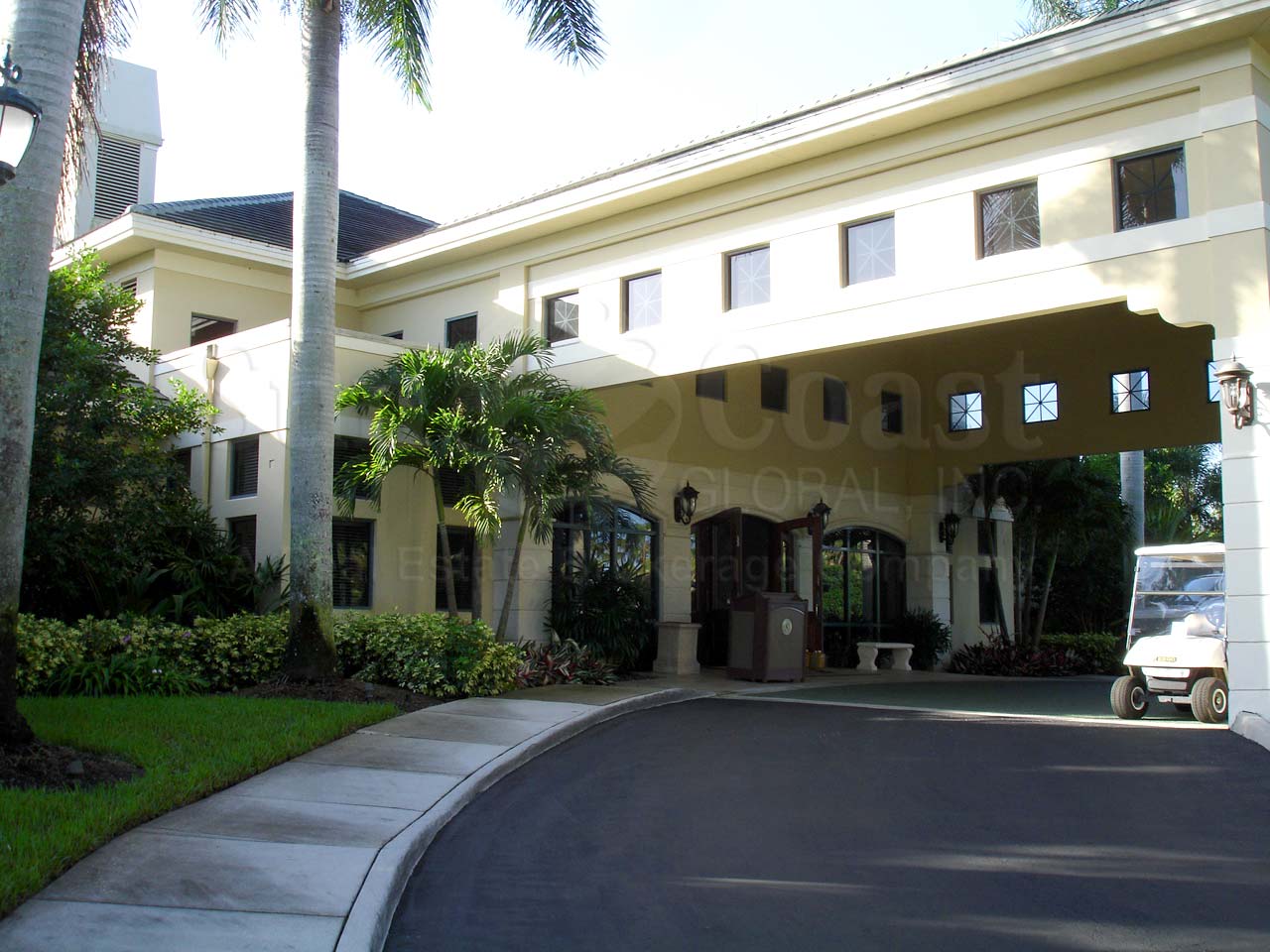 KENSINGTON Golf and Country Club entrance
