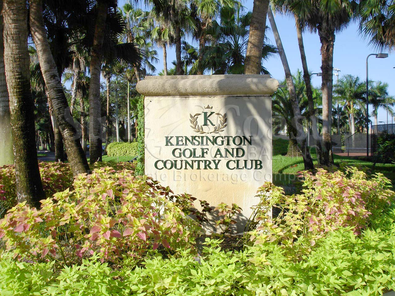 KENSINGTON Golf and Country Club sign