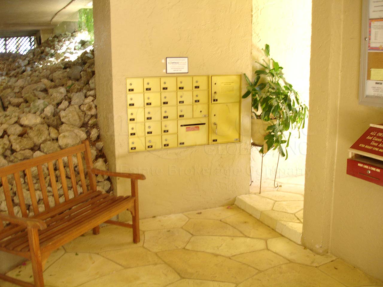 La Peninsula Mailboxes