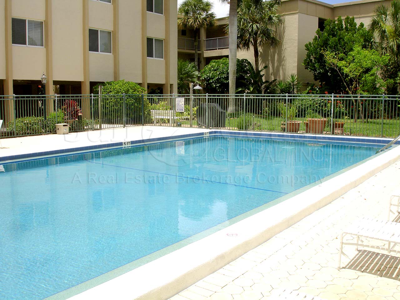 La Villa Riviera Community Pool