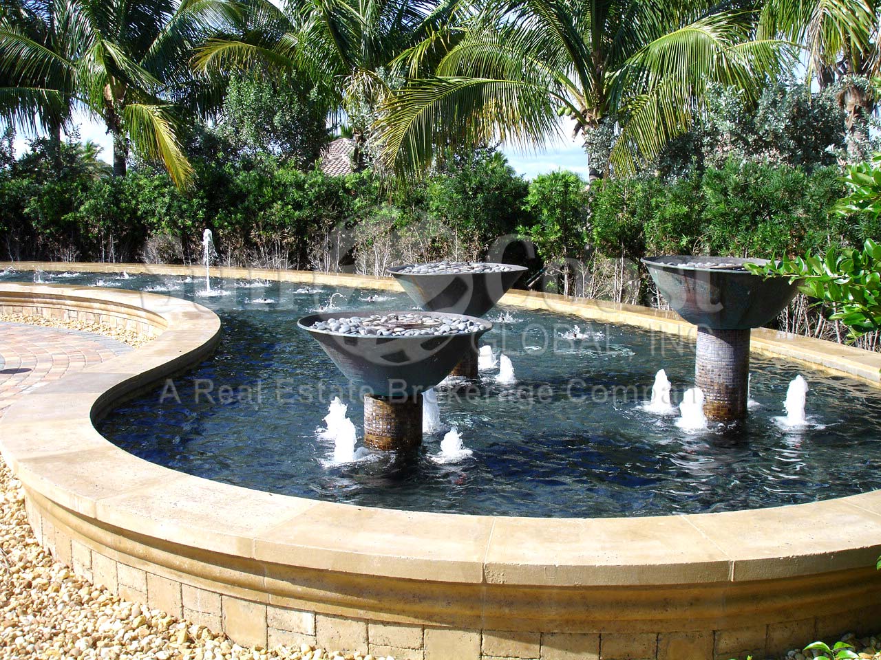 Lakoya fountain