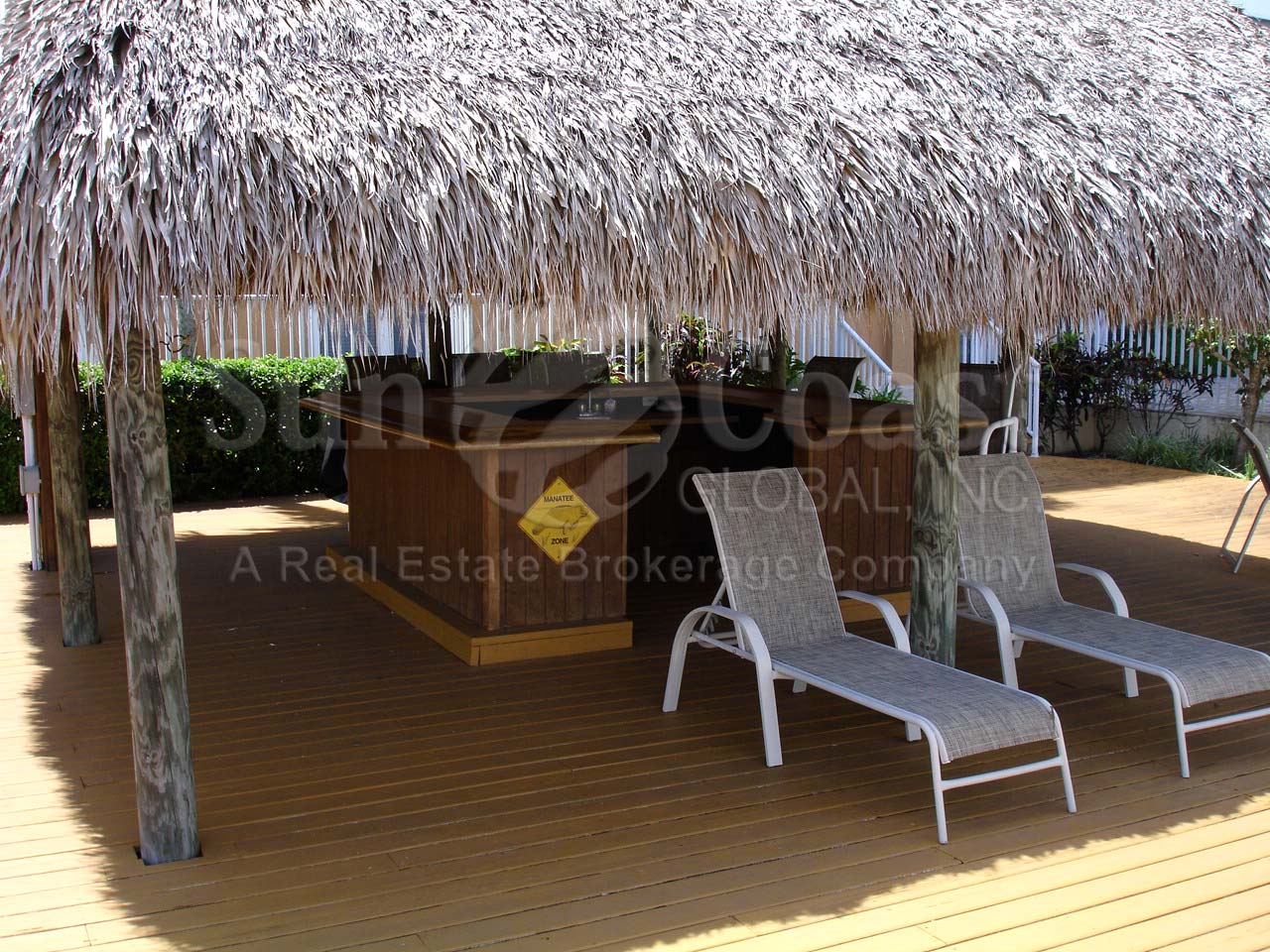 Manatee Resort Tiki Hut