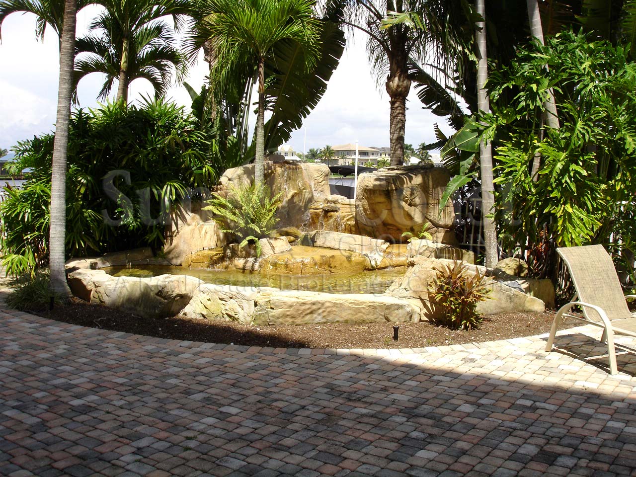 Manatee Resort Fountain