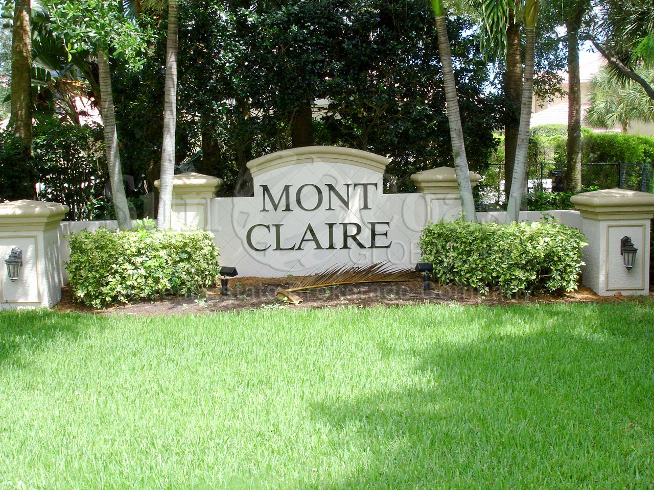 Mont Claire sign
