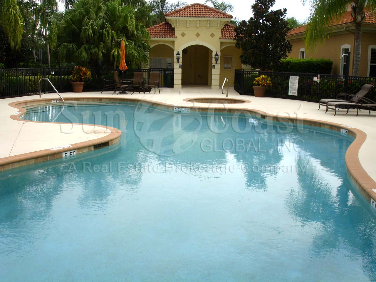 Montelena community pool