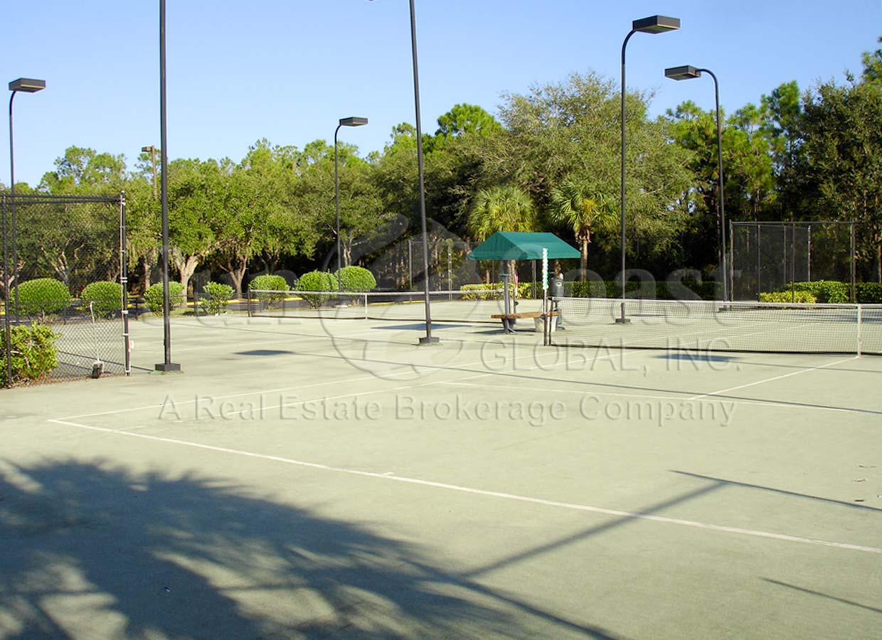 NAPLES HERITAGE Country Club 4 tennis courts