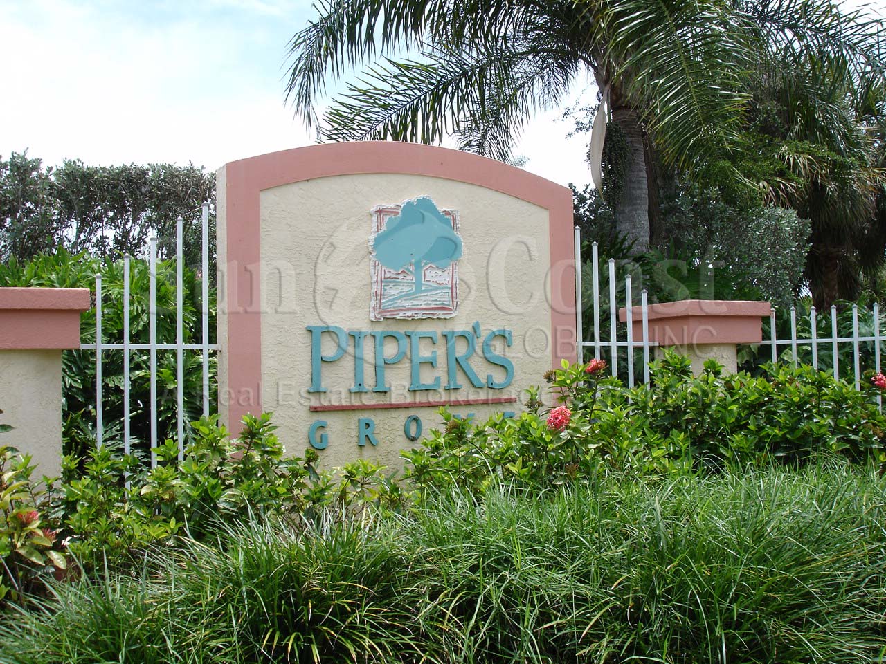 Pipers Grove sign