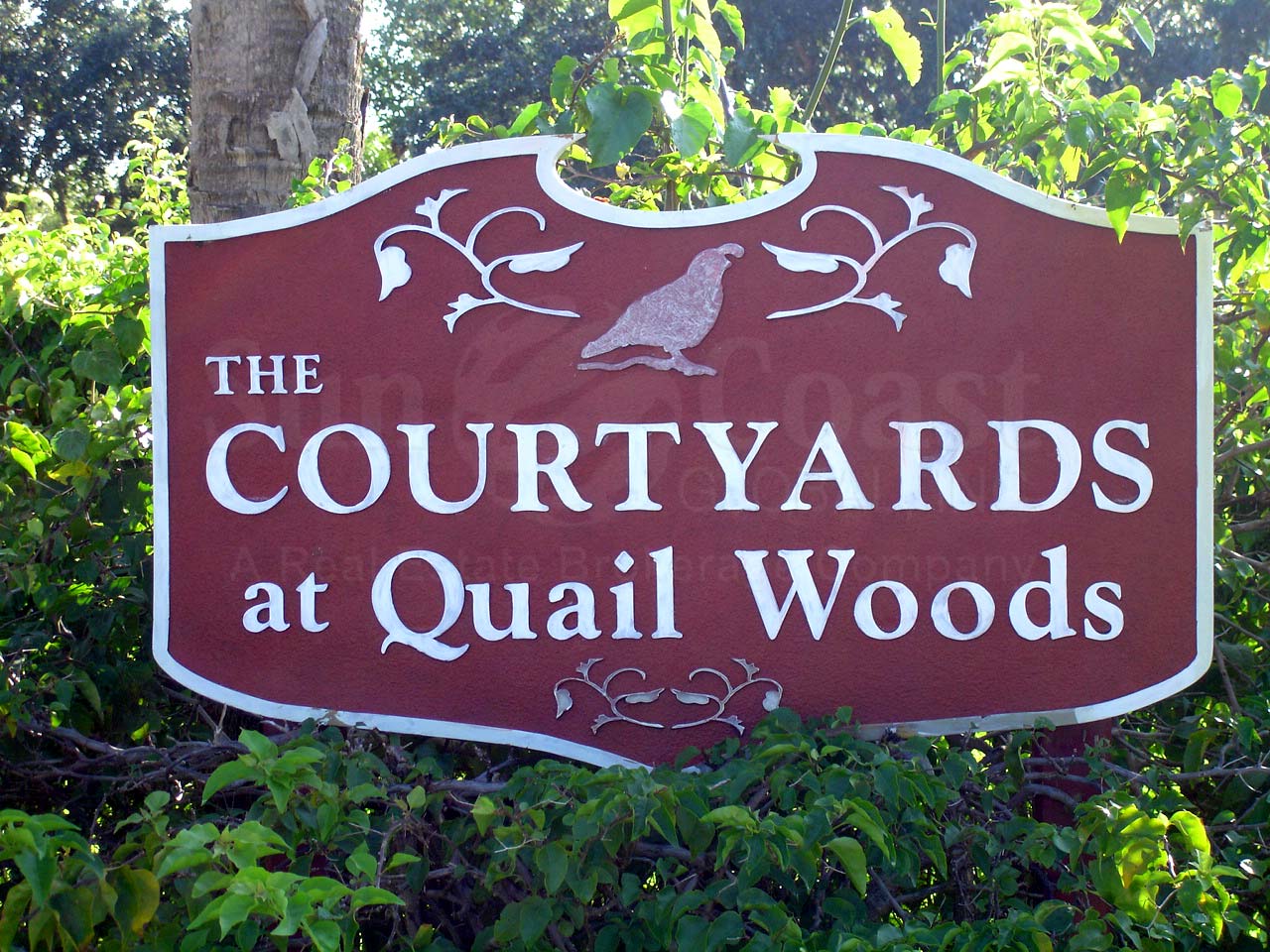 QUAIL WOODS COURTYARDS Signage