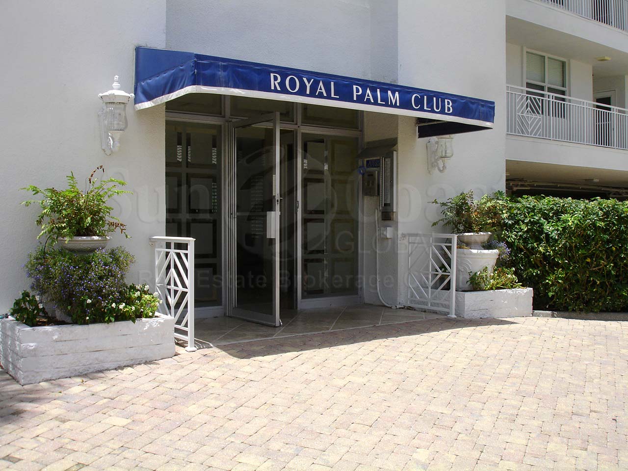 Royal Palm Club Entrance