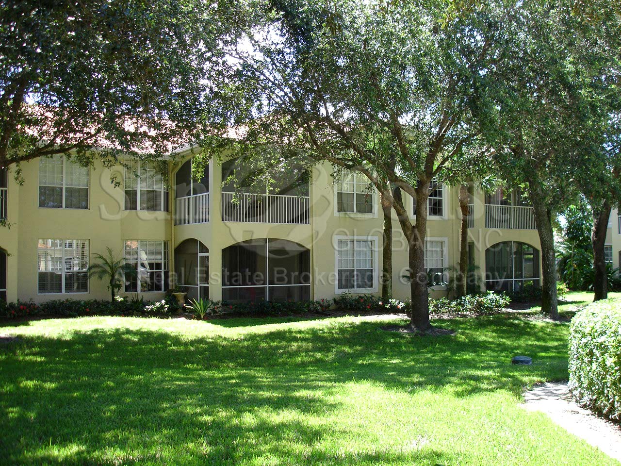 Silver Oaks Condominiums