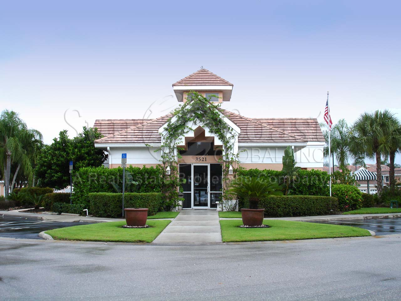 Spinnaker Pointe clubhouse